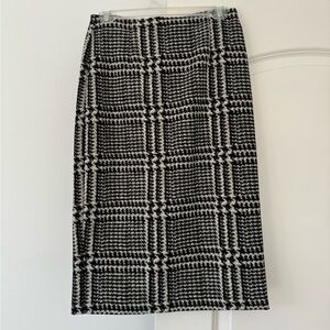 Zara Black and White Checkered Pencil Skirt